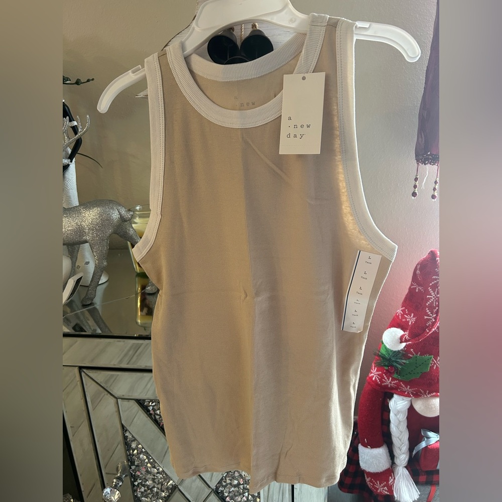Women’s tank top